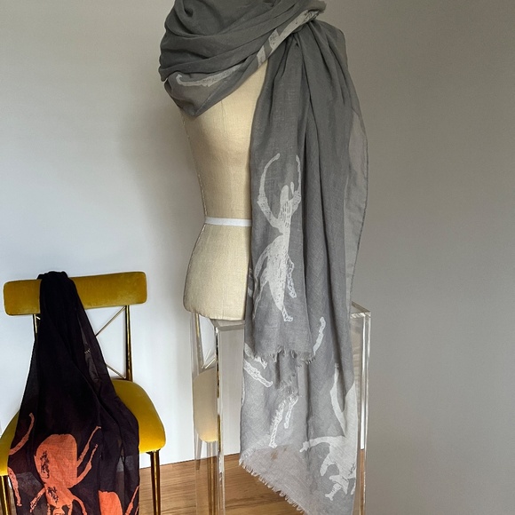 India Hicks Beetle Scarf Wrap in Grey - Picture 1 of 7